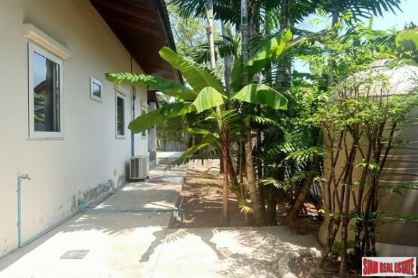 Spacious House with Four Bedrooms and Two Multipurpose Rooms for Sale on a Quiet Ekkamai Alley-21