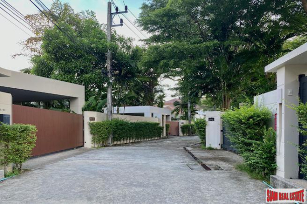 Modern Spacious Three Bedroom Private Pool Villa  ins Small Secure Rawai Estate-25