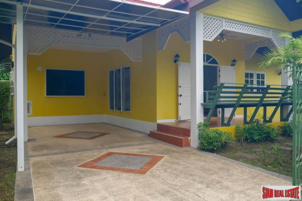 Charming Three Bedroom House in Quiet Chalong Residential Area-2