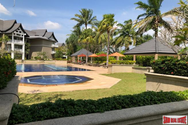 Allamanda | Spacious One Bedroom Condo for Rent in Laguna with Sweeping Garden and Golf Course Views-4