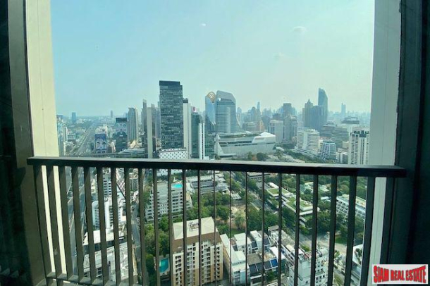 Life One Wireless | Modern Two Bedroom with City Views from the 40th Floor for Rent in Ploenchit-5