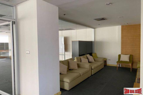 P.S. Tower Office Space | Office Space for Sale on 33rd Floor in Aoke, Bangkok-6