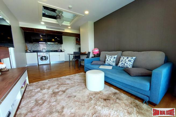 Dusit Grand Park | Beautiful Two Bedroom Condo for Sale - Resort Style Condominium in Jomtien-17