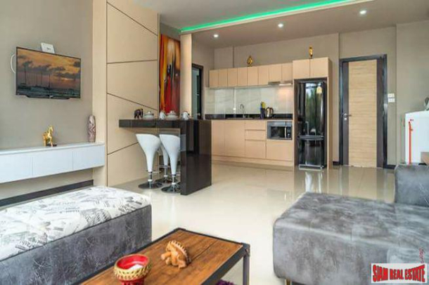 Condo One x Sukhumvit 26 | Extra Large One Bedroom Condo with Unblocked City View for Sale on Sukhumvit 26-25