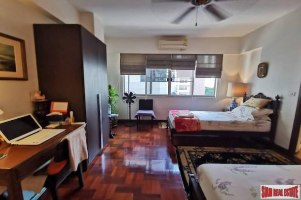 Condo One x Sukhumvit 26 | Extra Large One Bedroom Condo with Unblocked City View for Sale on Sukhumvit 26-12