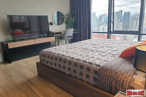 The Lofts Asoke | Two Bedroom Corner Unit for Rent in a Prime Asok Location-17