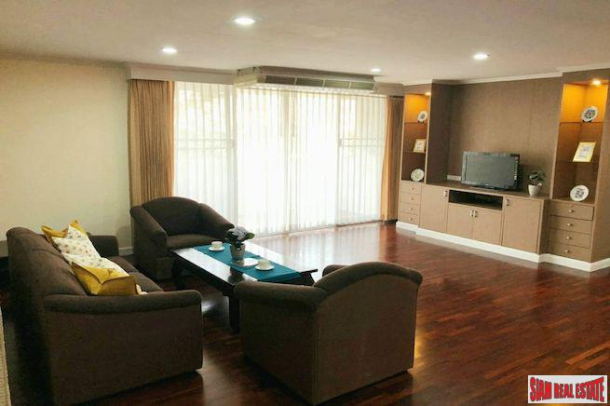 DS Tower 1 | Extra Large Two Bedroom + Study for Rent Close to BTS Phrom Phong-8