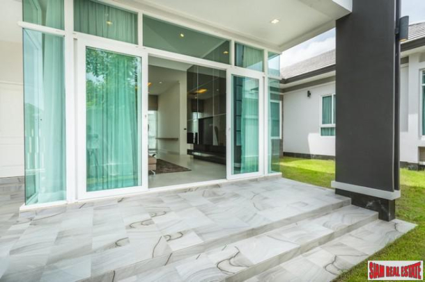 Patta Ville | New Three Bedroom, Four Bath Single Storey Home for Sale in East Pattaya-3