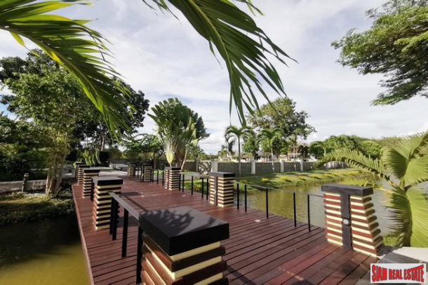 Luxury Beachfront Four Bedroom House for Sale in Pranburi-24