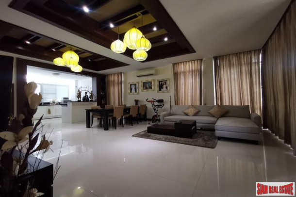 Luxury Beachfront Four Bedroom House for Sale in Pranburi-25