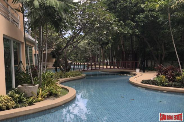 Baan SanPleon Beachfront Condominium | Three Bedroom with Nice Pool Views for Sale in Central Hua Hin - Beachfront Property-2