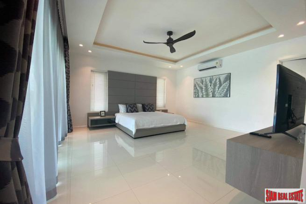 Luxury Beachfront Four Bedroom House for Sale in Pranburi-18