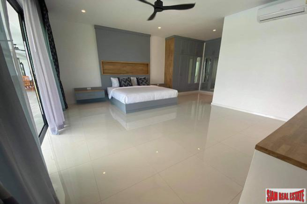 Luxury Beachfront Four Bedroom House for Sale in Pranburi-7