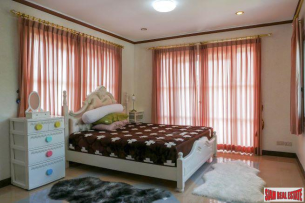 Baan San Saran Condominium | Three Bedroom for Rent with Garden Views in a Beachfront Hua Hin Condominium-14