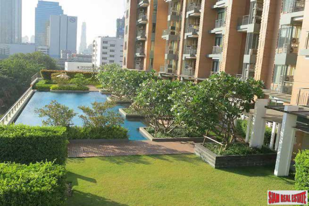 Villa Asoke | Cheerful Two Bedroom Condo for Rent with Great City Views-3