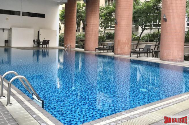 Academia Grand Tower | Extra Large Three Bedroom Condo for Rent in Phrom Phong - Good Value for the Price!-1