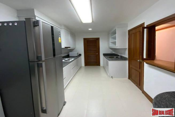Academia Grand Tower | Extra Large Three Bedroom Condo for Rent in Phrom Phong - Good Value for the Price!-18