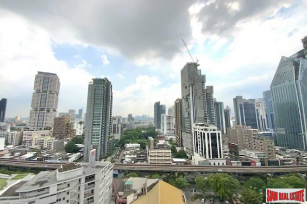 Academia Grand Tower | Extra Large Three Bedroom Condo for Rent in Phrom Phong - Good Value for the Price!-2