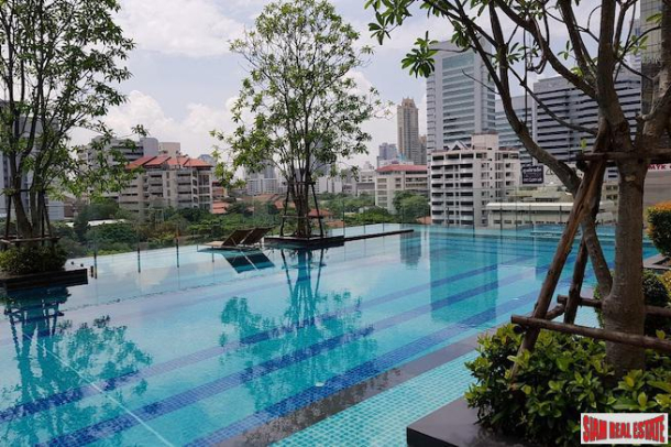 Q Asoke | Cozy One Bedroom for Rent on the 30th Floor and Next to the MRT Station-1