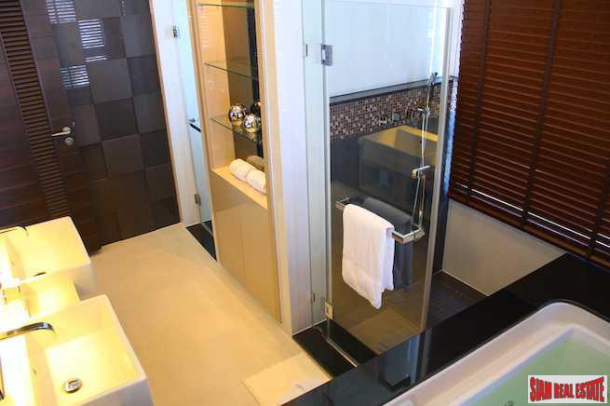 Ivy Ampio Condo | Modern Two Bedroom Condo for Rent on High Floor in Ratchadaphisek-8