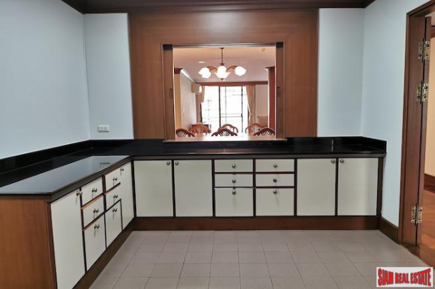 Extra Large Three Bedroom Apartment for Rent near BTS Phrom Phong-18