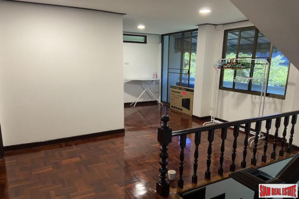 Large Four Storey, Three Bedroom Townhouse for Rent only 600m from BTS Thong Lo-12
