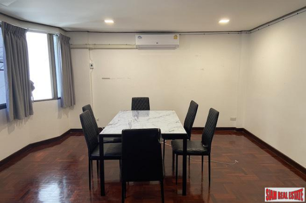 Large Four Storey, Three Bedroom Townhouse for Rent only 600m from BTS Thong Lo-8
