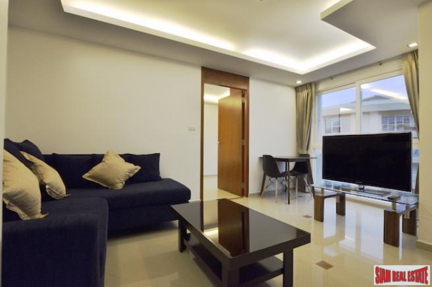 City Garden Condo | Spacious One Bedroom Corner Unit with Pool Views for Rent in Pattaya City-9