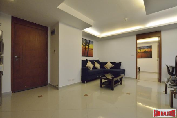 City Garden Condo | Spacious One Bedroom Corner Unit with Pool Views for Rent in Pattaya City-11
