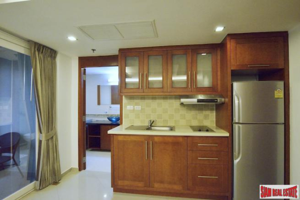 City Garden Condo | Spacious One Bedroom Corner Unit with Pool Views for Rent in Pattaya City-12