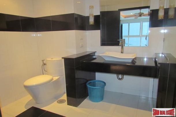 Avenue Residence | One Bedroom with Pool View for Sale in a Great Pattaya City Location-7