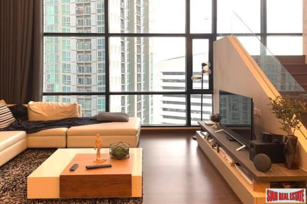 Ivy Ampio Condominium | Elegant Three Bedroom Duplex for Sale on Fantastic Ratchadapisek Road-1