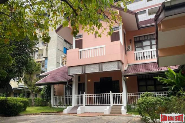 Four Bedroom Pet Friendly House for Rent Near BTS National Stadium-1