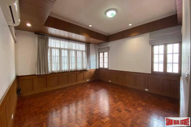 Four Bedroom Pet Friendly House for Rent Near BTS National Stadium-11