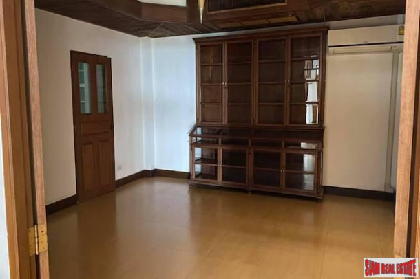 Four Bedroom Pet Friendly House for Rent Near BTS National Stadium-14