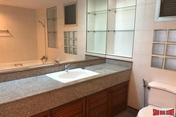 Two Bedroom 180 sqm Pet Friendly Apartment for Rent in Phrom Phong-12