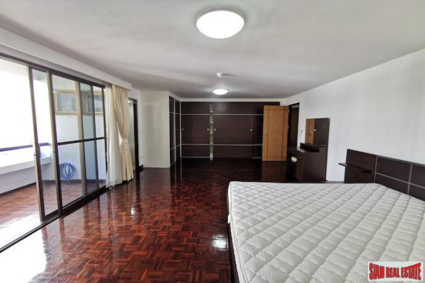 Spacious Three Bedroom Apartment + Maids Room for Rent in Phrom Phong-11