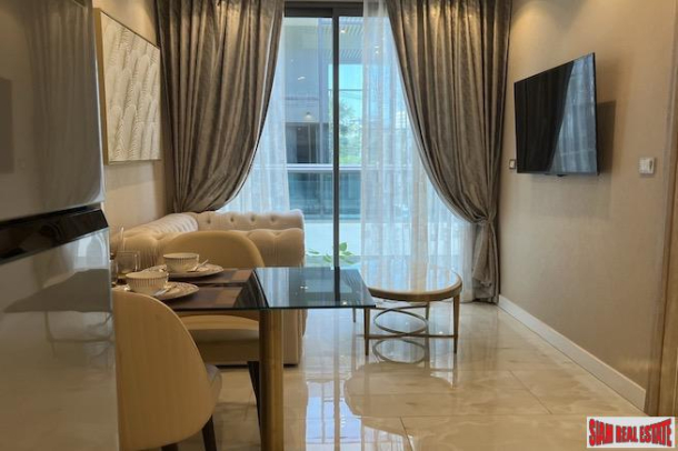 New Luxury  High Rise 1 & 2 Bedroom Condominium  for Sale Beachfront in Jomtien-13