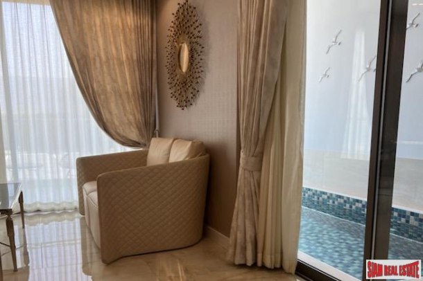 New Luxury  High Rise 1 & 2 Bedroom Condominium  for Sale Beachfront in Jomtien-17