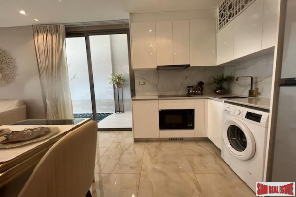 New Luxury  High Rise 1 & 2 Bedroom Condominium  for Sale Beachfront in Jomtien-18