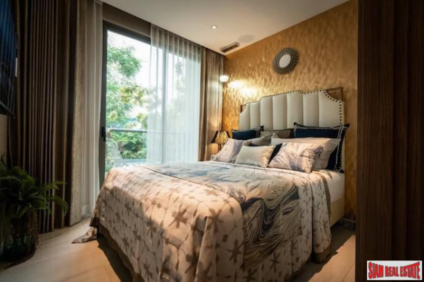 New Luxury  High Rise 1 & 2 Bedroom Condominium  for Sale Beachfront in Jomtien-6