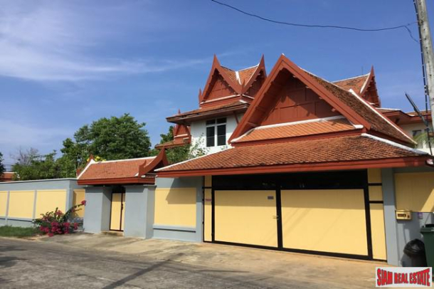 Large Seven Bedroom House with Separate Bungalow and Sala for Sale in Rawai-29
