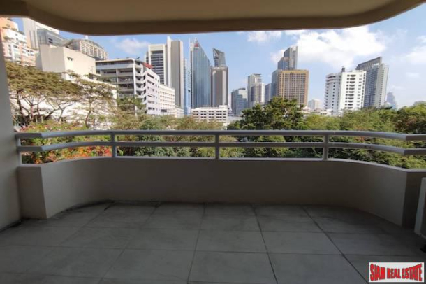 Regent on the Park 1 | Spacious Three Bedroom Condo + Maids Room + Two Balconies for Sale at Sukhumvit 26, Phrom Phong-2