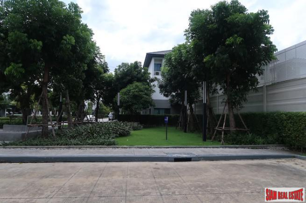 The Edition rama 9 Pattanakarn | Large Three Bedroom House with Private Plunge Pool + Extras for Rent-13