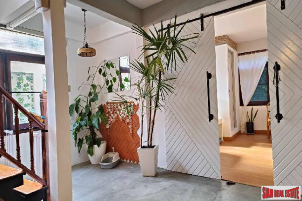 Charming Two Bedroom, Two Storey House for Rent Near BTS Chit Lom |-1