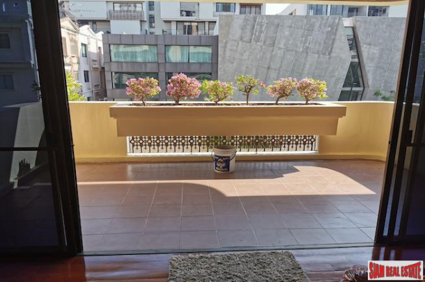 Spacious Three Bedroom Apartment for Rent with Two Balconies in Low Density Building - Phrom Phong-4