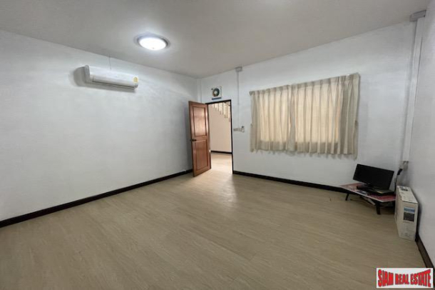 Extra Large Three Bedroom Detached House for Rent in the Heart of the City - Thong Lo-5