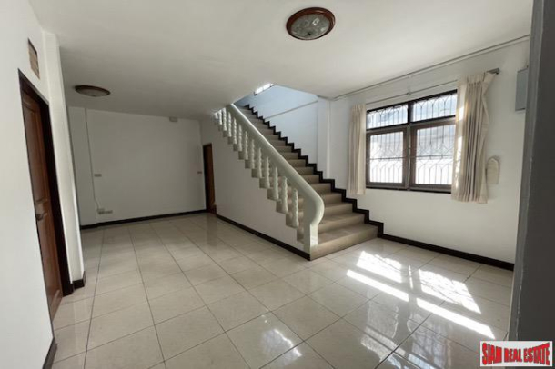 Extra Large Three Bedroom Detached House for Rent in the Heart of the City - Thong Lo-6