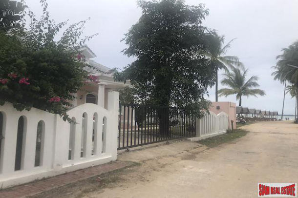 Three Beautiful Villas for Sale On the Beach in Khao Lak-6