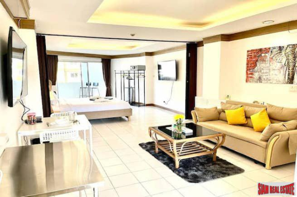 Spacious 65 SM One Bedroom Condo + Sofa Bed, Fast WIFI, Pool & Gym for Rent in Patong-2